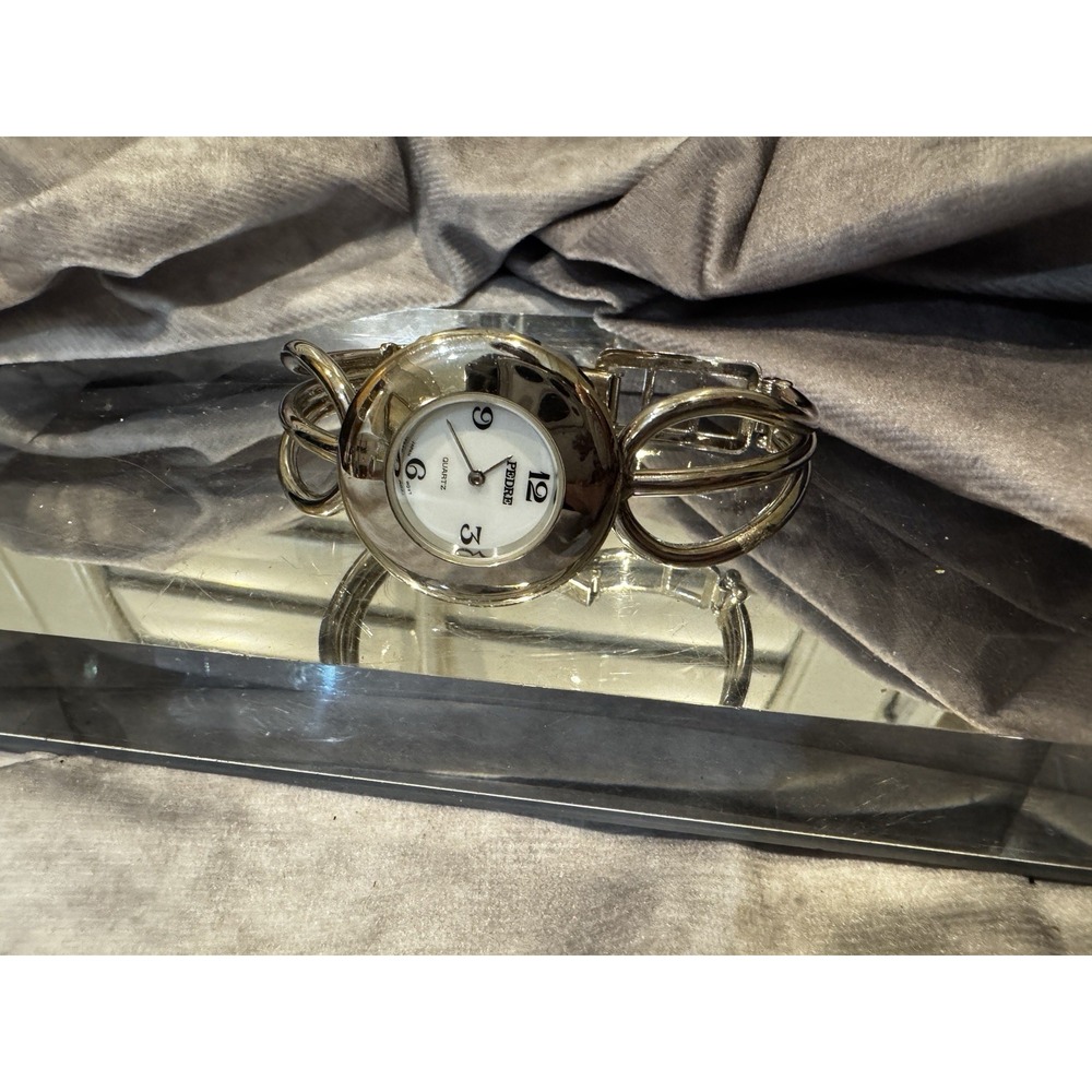 Pedre Watch Womens Open Link‎ Silver Tone bangle Watch Needs Battery